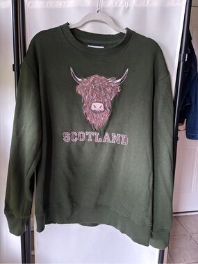 Green Scotland Highland Cow Crewneck Sweatshirt